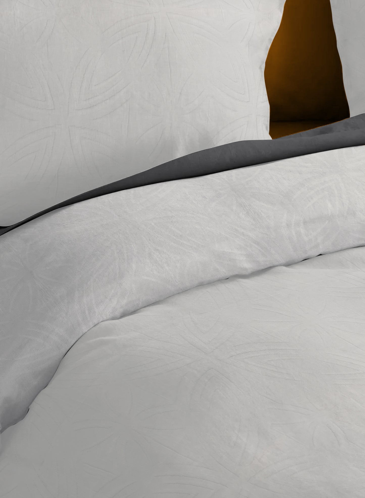 Weaverly Bedspread Set | White