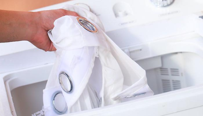 https://homecrayons.com/cdn/shop/articles/curtains-machine-wash.png?v=1676546004