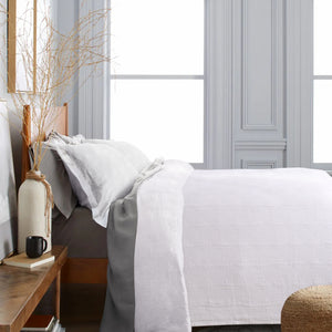 Cambric Pure Cotton AC Blanket With 2 Pillow Covers | California King Size | White